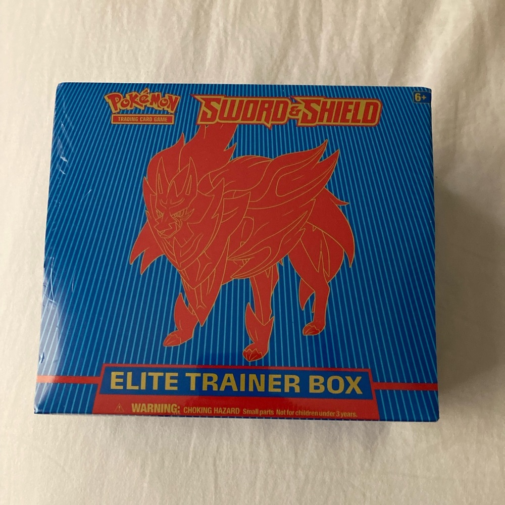Pokémon Sword & Shield Trainer Box